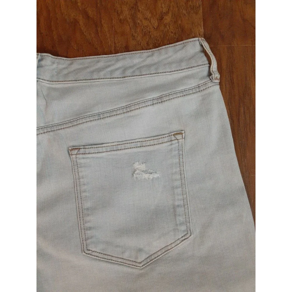 NWT Ladies Sonoma Destructed Cuffed Jean Shorts Size 16 - Picture 5 of 5